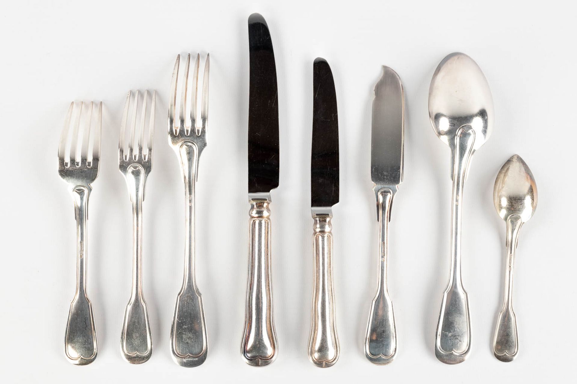 A silver-plated cutlery set in a chest, Wiskemann and Orfèverie de Mouroux. (D:30 x W:49 x H:17 cm) - Bild 4 aus 16