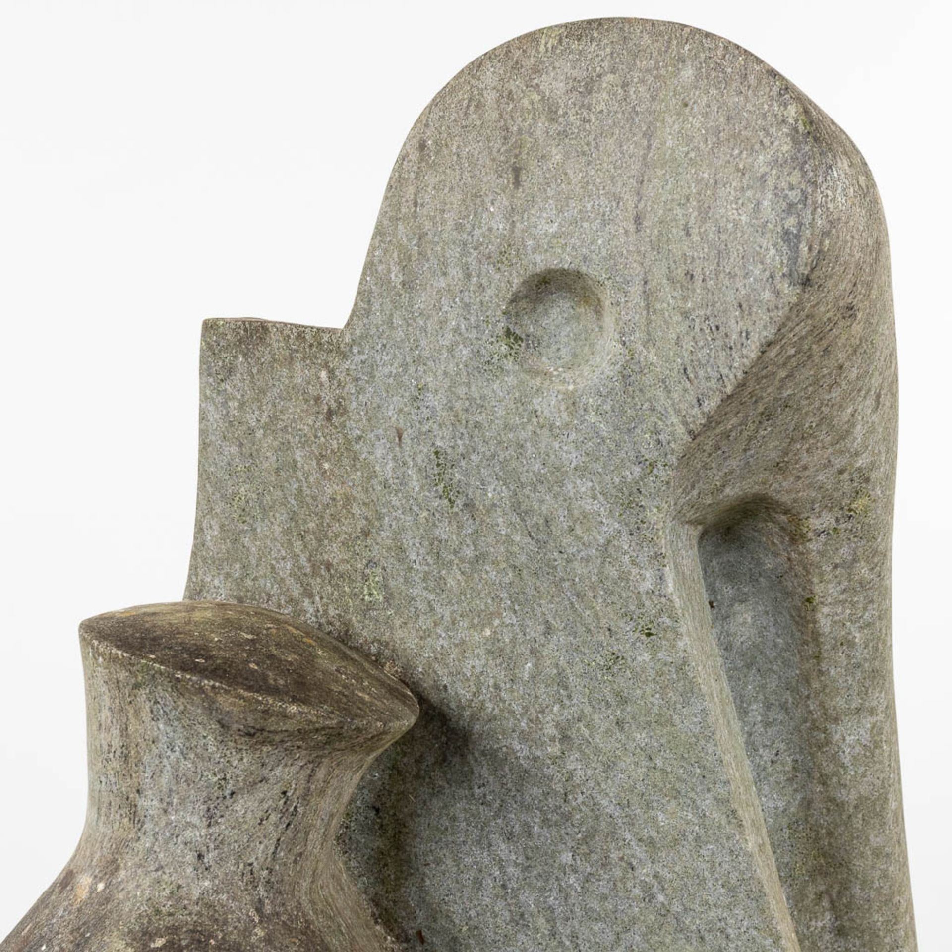 A modern large sculpture made of granite. (38 x 66 x 125cm) - Image 4 of 14