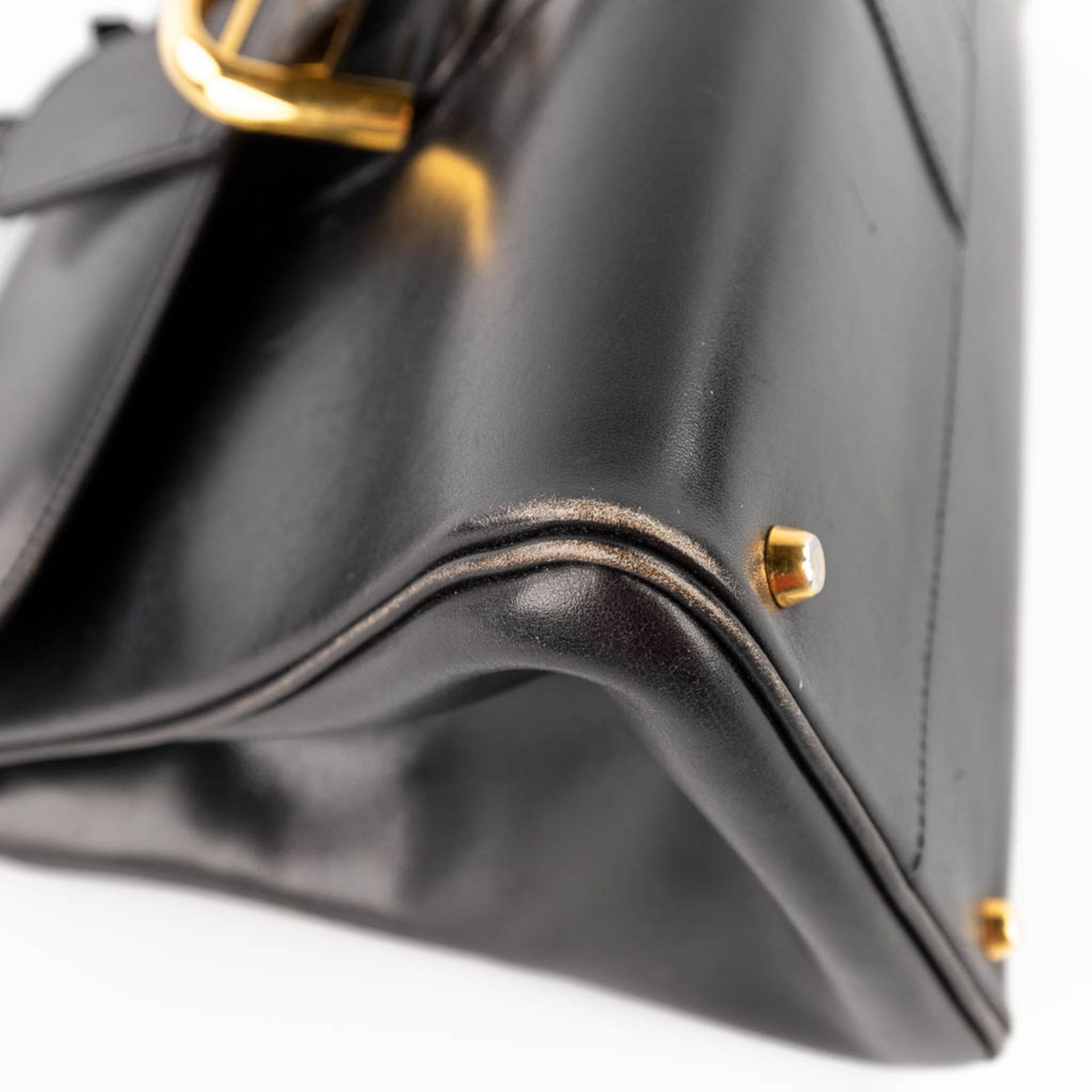 Delvaux, 'Brillant' PM a handbag, black leather with gold-plated hardware. (D:15 x W:28 x H:21 cm) - Bild 22 aus 22