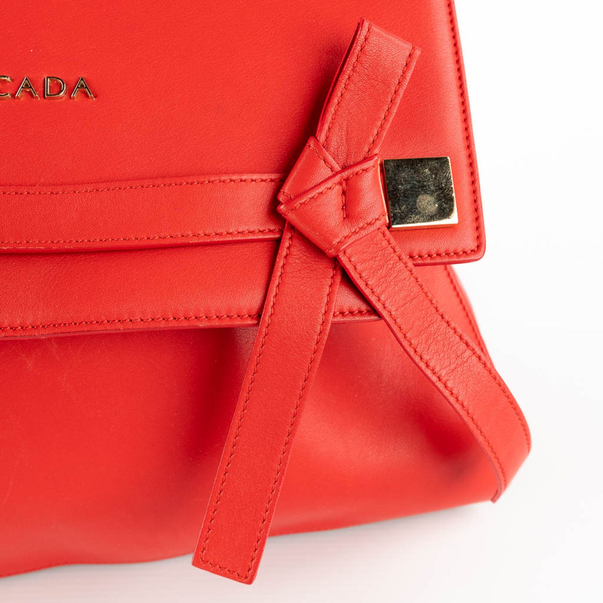 Escada, a handbag made of red leather. (W:33 x H:28 cm) - Image 12 of 17
