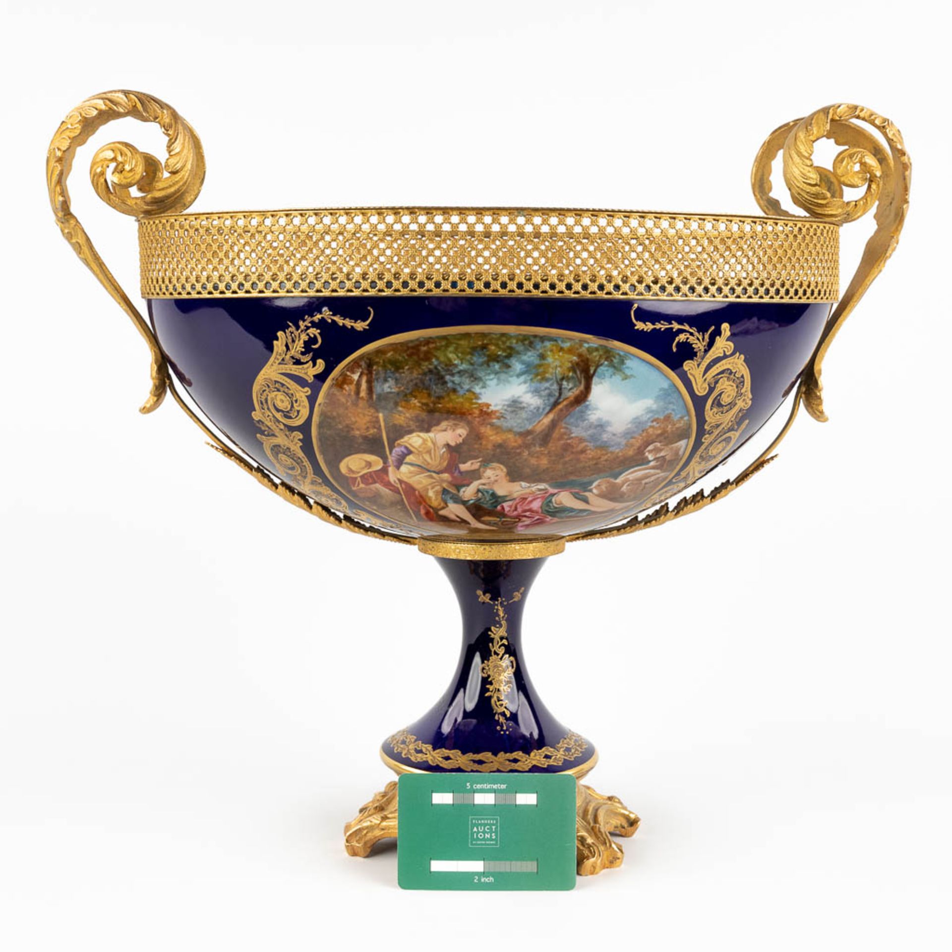 Sèvres, a bowl on a stand, mounted with bronze and hand-painted flower decor. 20th C. (D:24 x W:44 x - Image 2 of 15