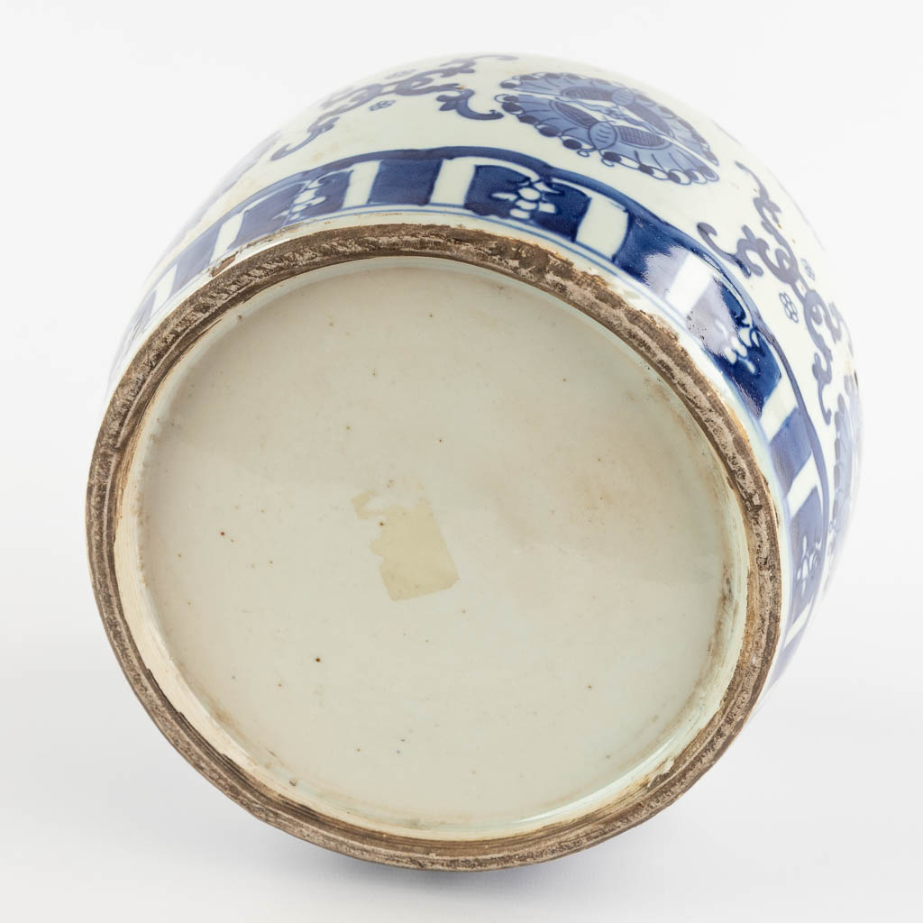 A Chinese ginger jar, decorated with butterflies, export porcelain for the Middle Eastern market. 19 - Image 7 of 12