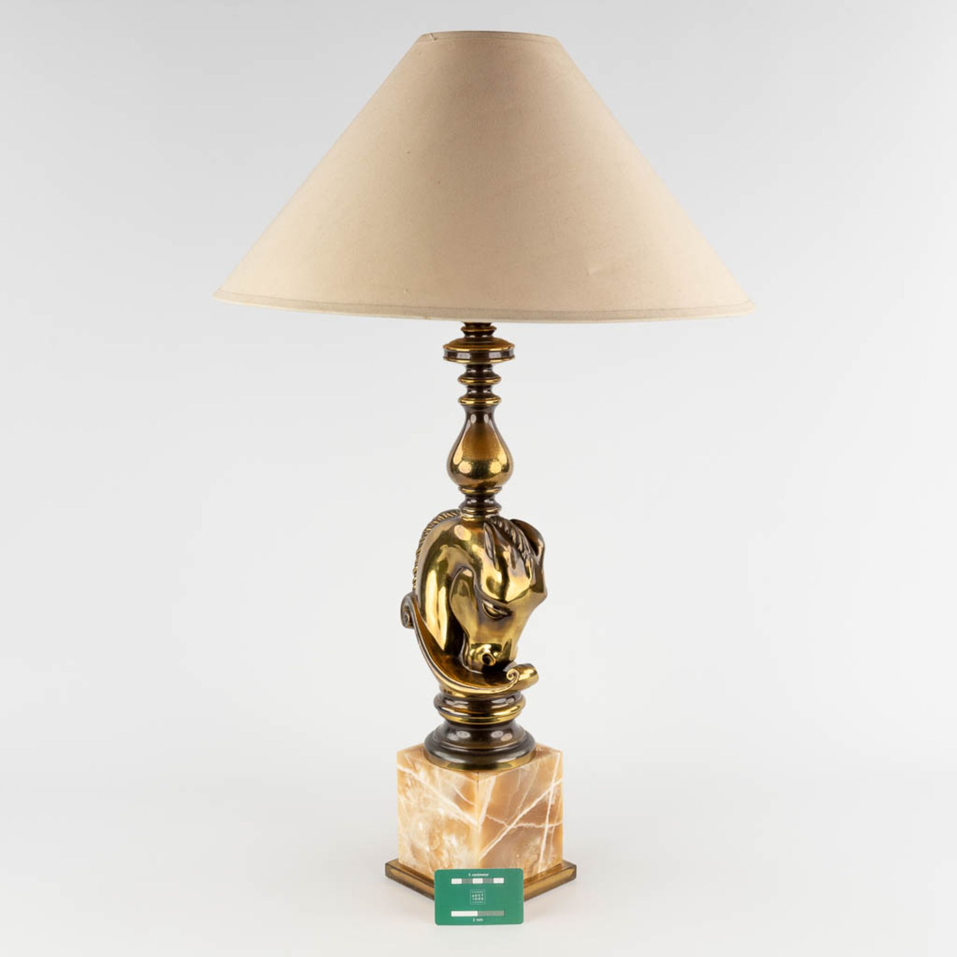 Deknudt, A table lamp with horse head, bronze on onyx. (D:14 x W:18 x H:60 cm) - Image 2 of 10