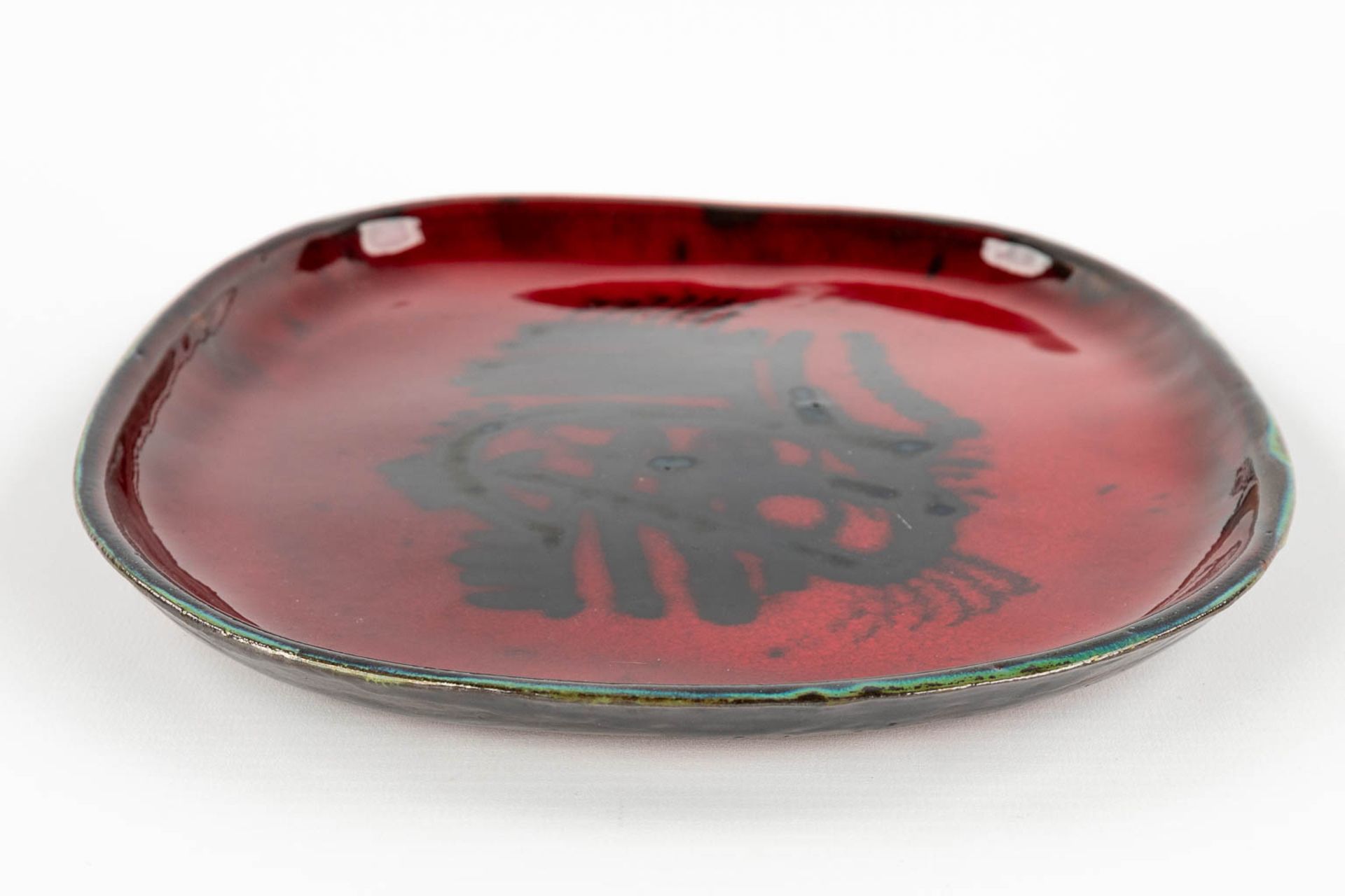 Jan COBBAERT (1909-1995) 'Bowl' Red glazed ceramics. (D:23 x W:27 x H:2 cm) - Image 7 of 9