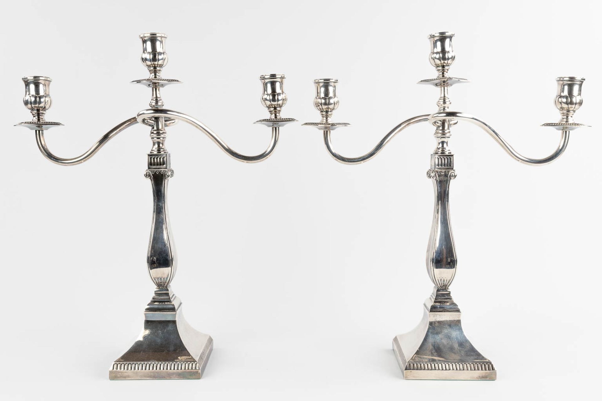 A pair of three-armed table candelabra, Spain, Silver, 915/1000. 1621g.  (D:12 x W:37 x H:45 cm) - Bild 3 aus 14