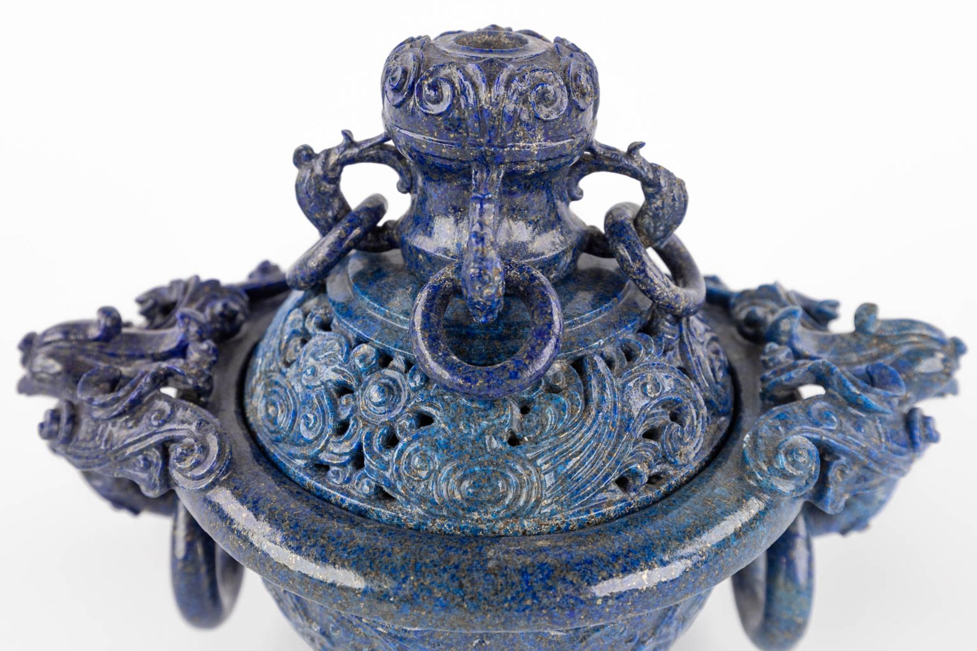 A Chinese censer, sculptured Lapis Lazuli, decorated with birds and flowers. (D:11 x W:17 x H:14 cm) - Image 9 of 11