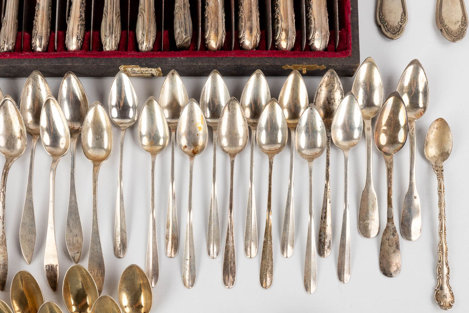 A large lot of various cutlery made of silver. 1,231 kg.  - Bild 5 aus 13