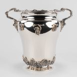 A silver-plated Champagne or Wine cooler. (D:23 x W:31 x H:28 cm)