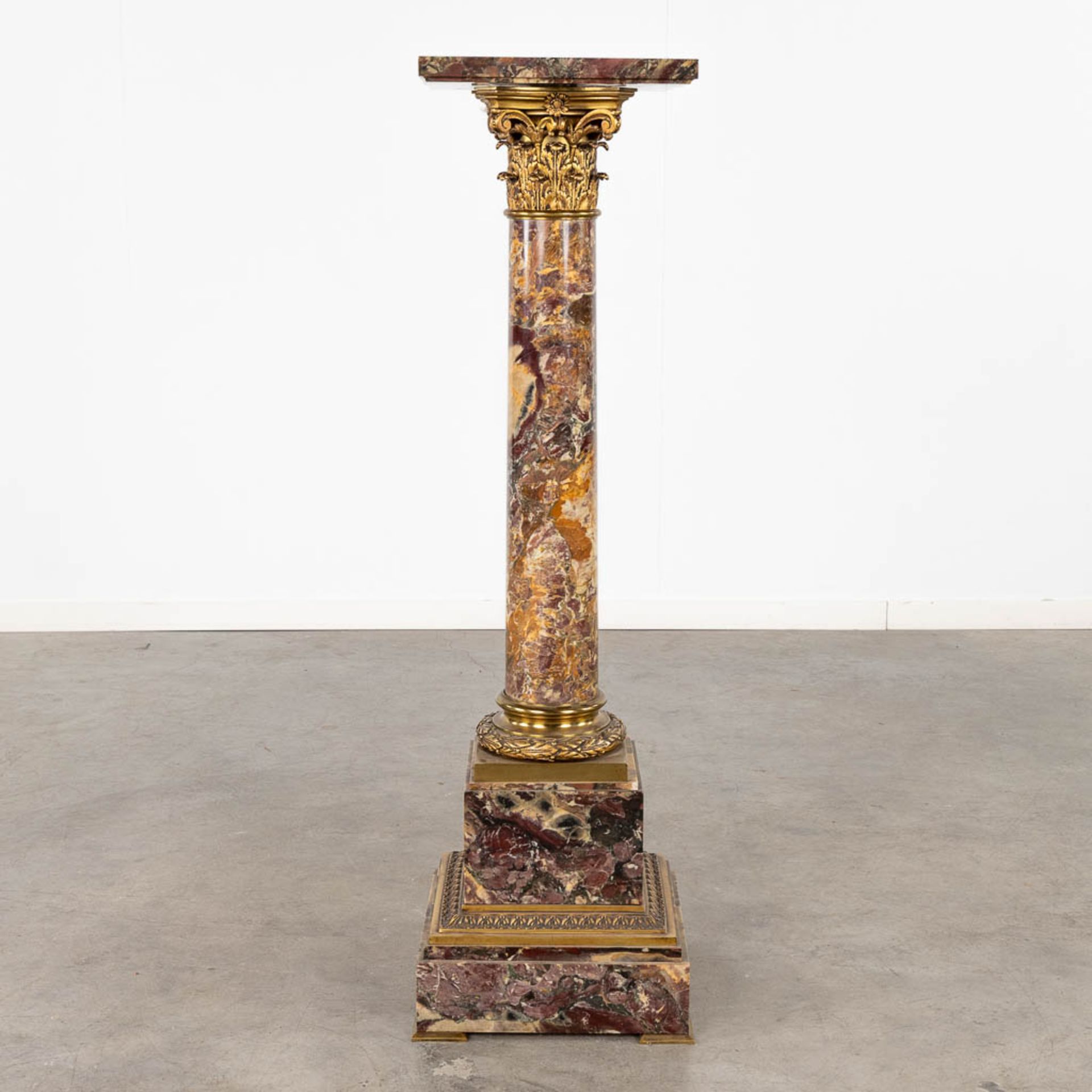 A pedestal, marble mounted with bronze in Corinthian style. Circa 1920. (D:35 x W:35 x H:120 cm) - Image 6 of 13