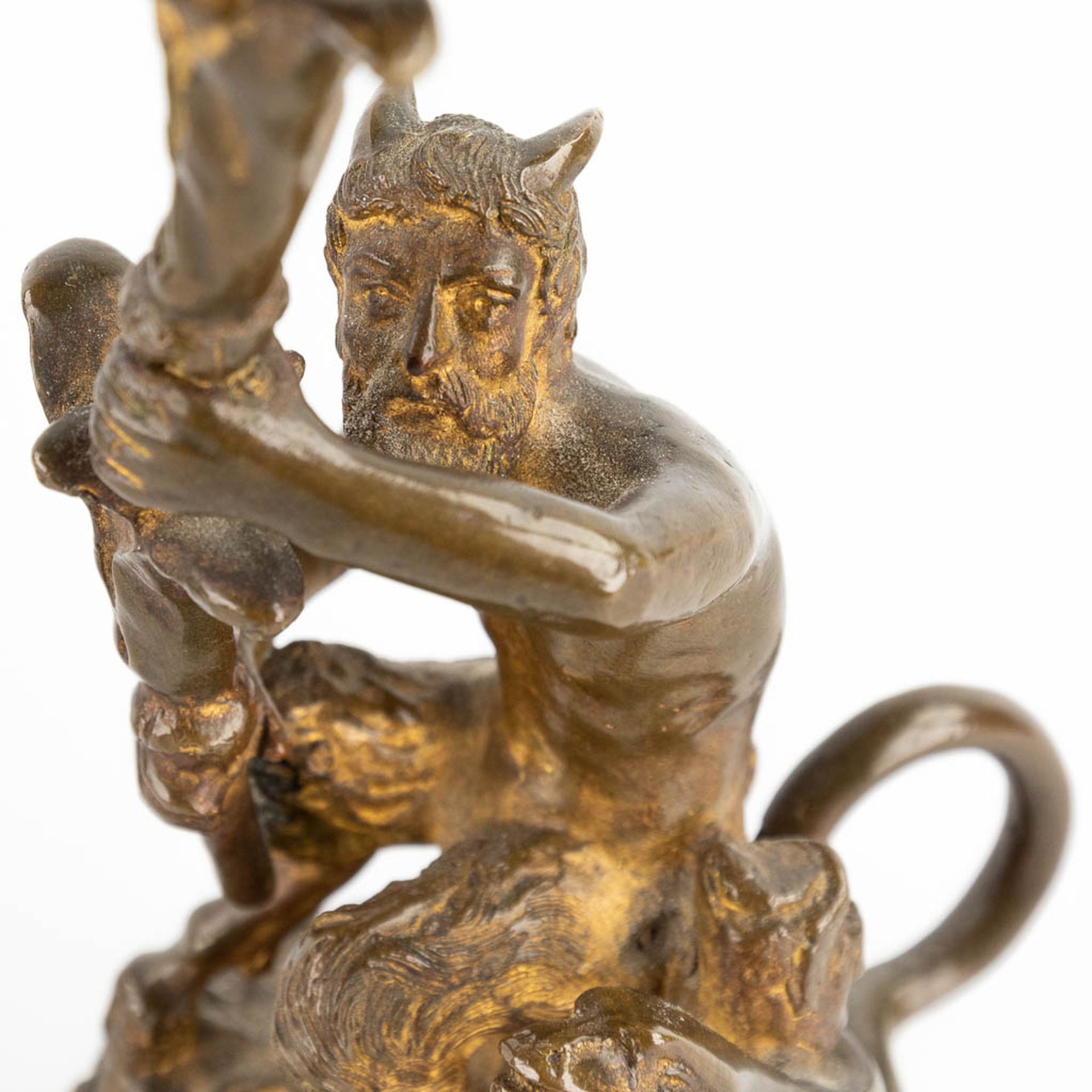 A pair of candlesticks with Satyr figurines, gilt bronze. 19th C. (D:7 x W:10 x H:17,5 cm) - Bild 10 aus 13
