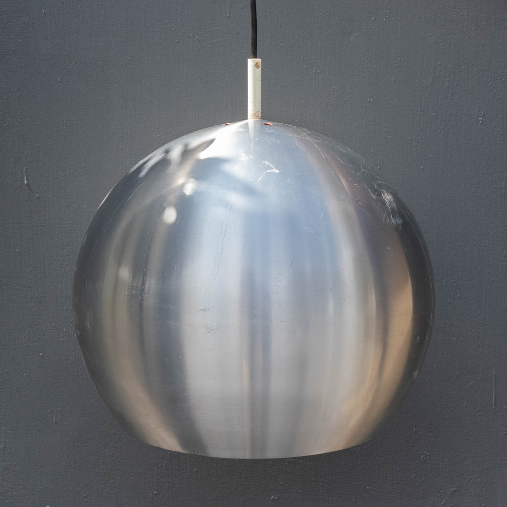 Raak Amsterdam, a pair of ceiling lamps, chromed metal. 20th C. (H:36 x D:36 cm) - Bild 14 aus 14