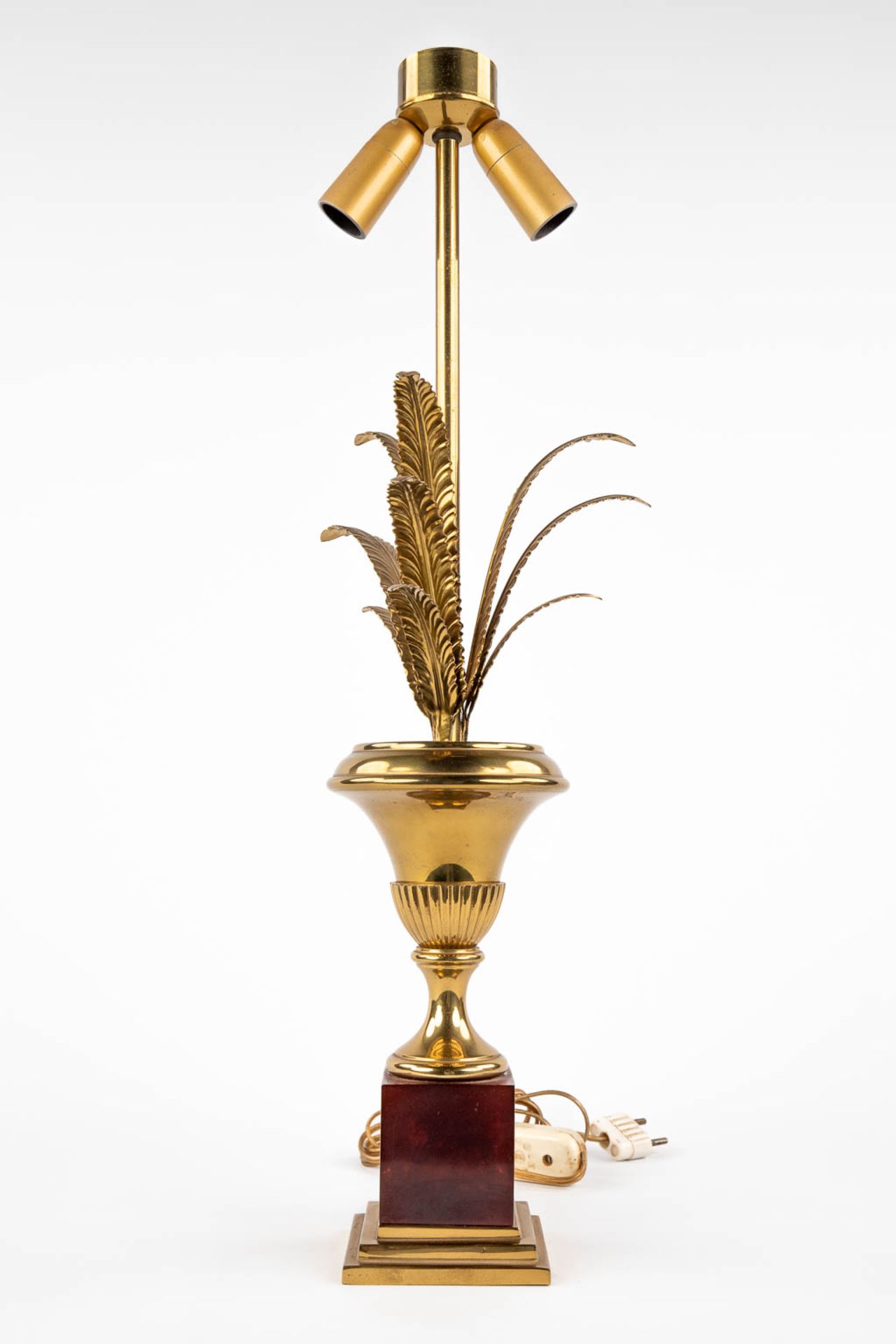 A Hollywood-Regency table lamp in the style of Boulanger. Circa 1980. (H:66 x D:35 cm) - Bild 7 aus 11
