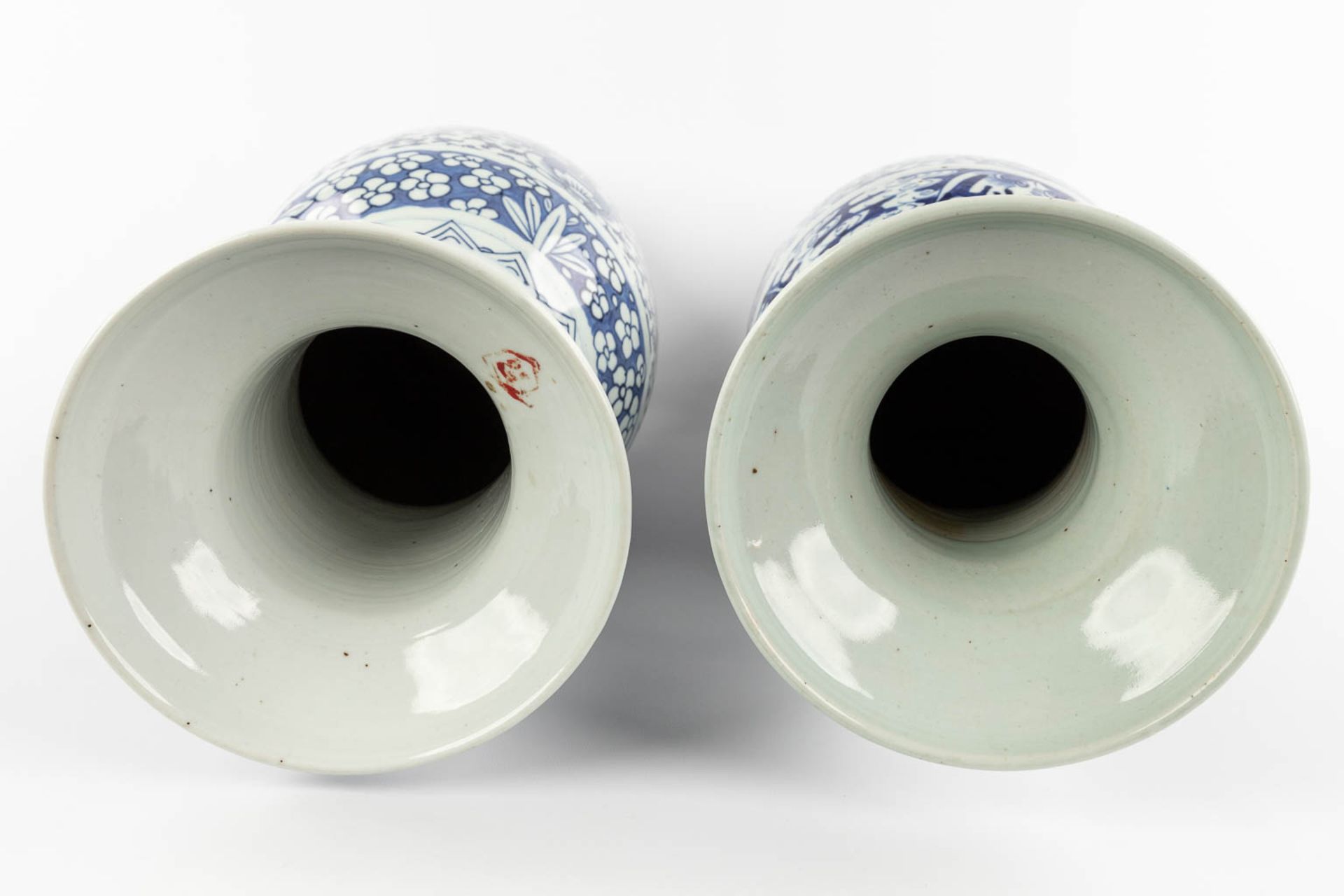 Two Chinese vases with blue-white double xi-sign of happiness. 19th/20th C. (H:60 x D:21 cm) - Image 8 of 12
