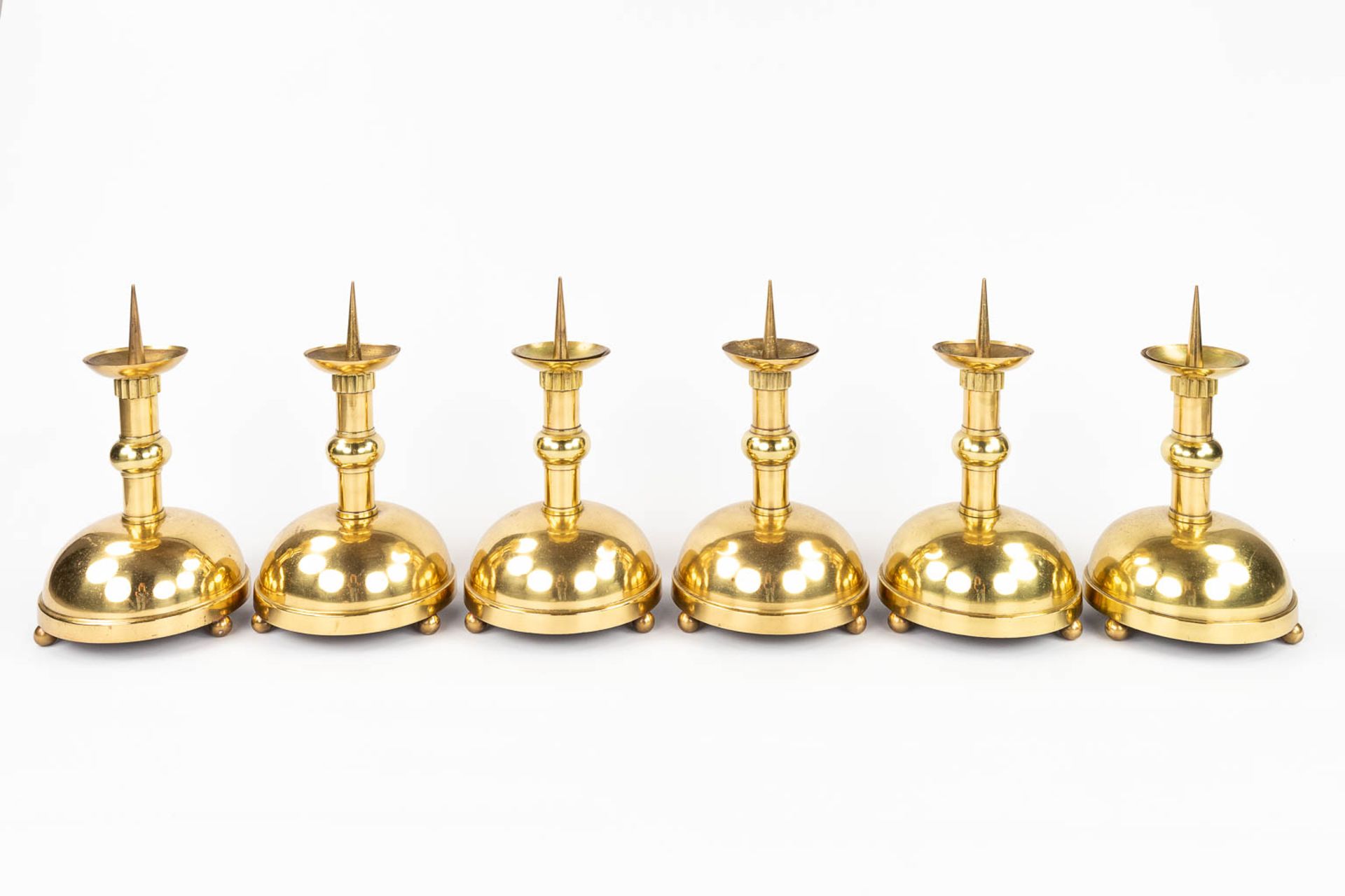 Six church chandle holders, bronze in art deco style. 20th C. (H:39 x D:22 cm) - Bild 5 aus 9