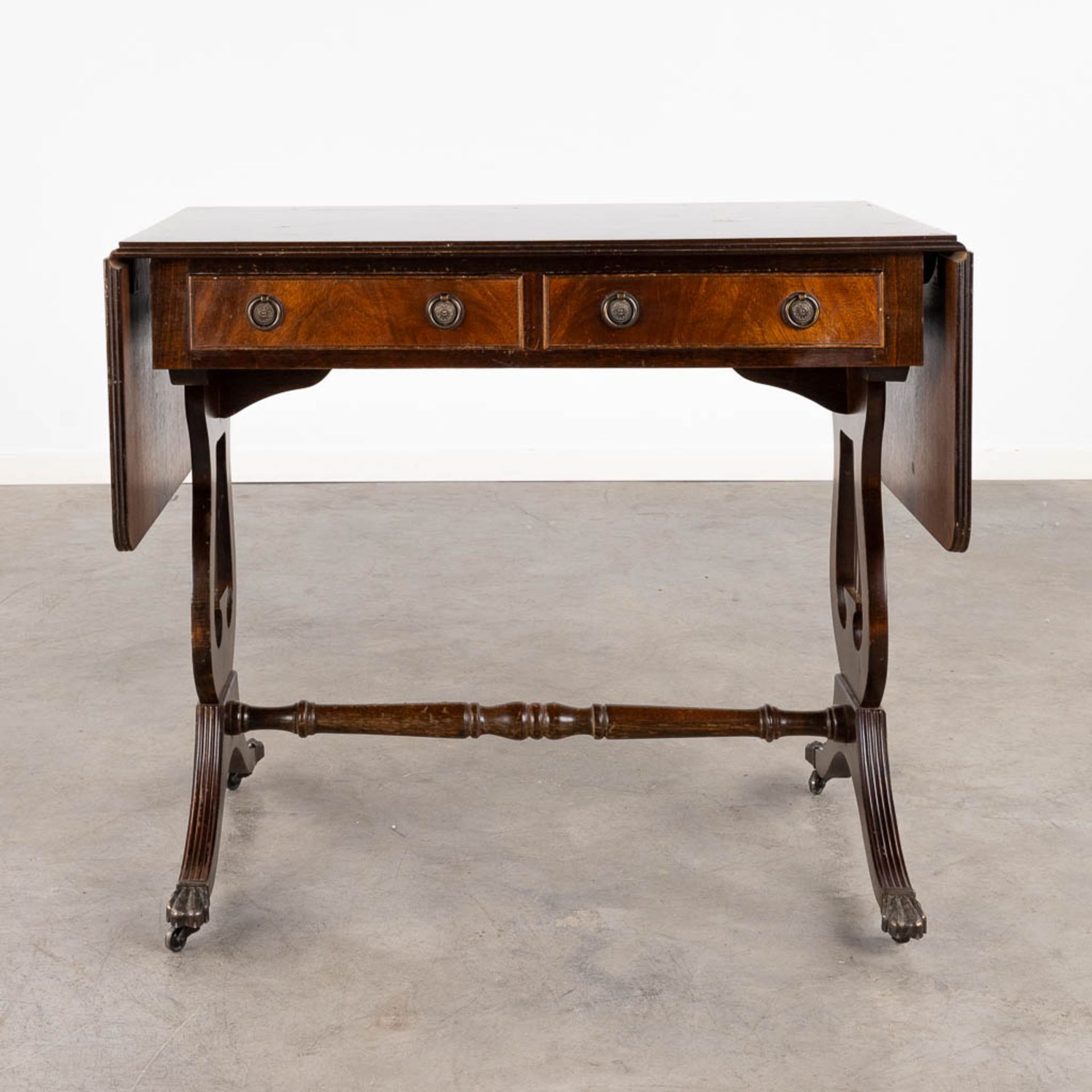An English drop-leaf desk, decorated with a lire. 20th C. (D:51 x W:150 x H:75 cm) - Image 5 of 15