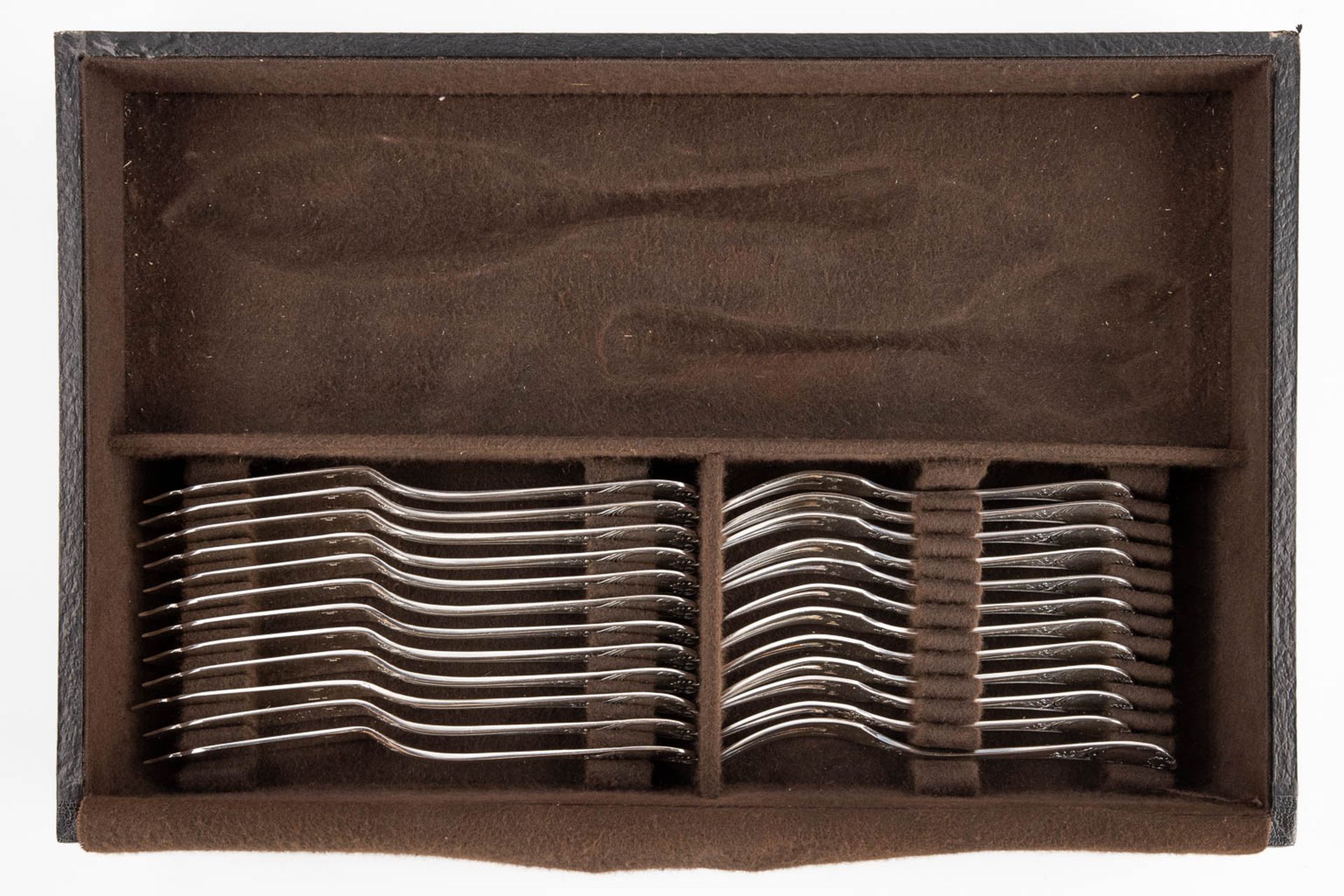 Christofle 'Marly' a 135-piece silver-plated cutlery in the original storage chest. (D:30 x W:47 x H - Image 15 of 18