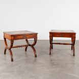 A pair of side tables with a drawer, mahogany with leather. 20th C. (D:60 x W:60 x H:53 cm)