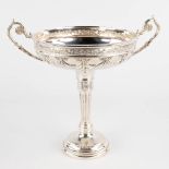 A high tazza, silver in Louis XVI style, 486g. (D:17 x W:24,5 x H:23 cm)