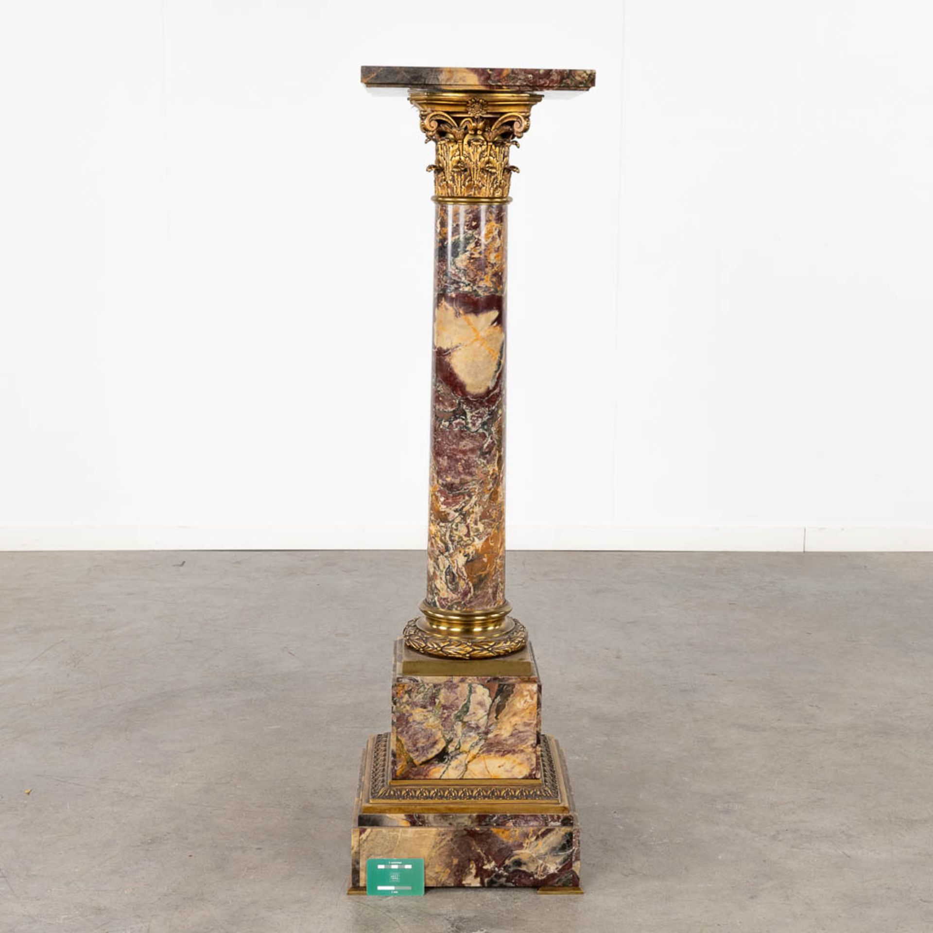 A pedestal, marble mounted with bronze in Corinthian style. Circa 1920. (D:35 x W:35 x H:120 cm) - Image 2 of 13