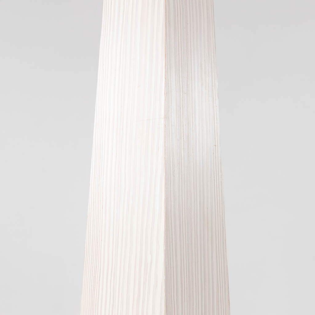 Natuzzi, a floorlamp. 21st C. (H:169 x D:60 cm) - Bild 10 aus 13