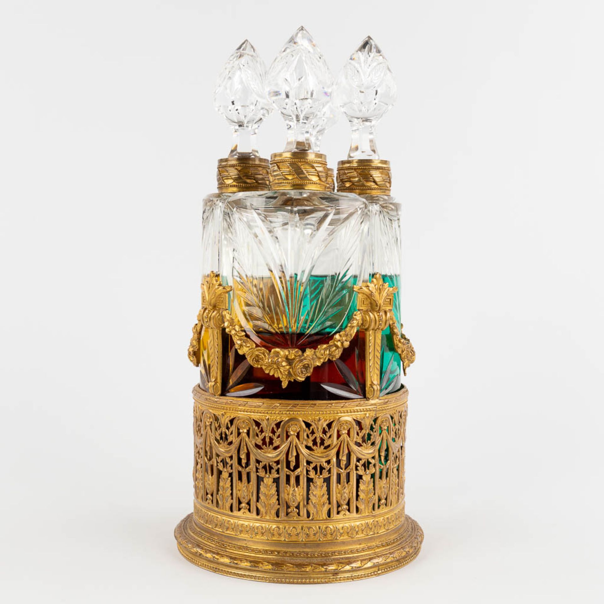 A Perfume set, gilt bronze in Louis XVI style with 4 glass bottles, Napoleon 3 period. (H:31 x D:15  - Bild 6 aus 15