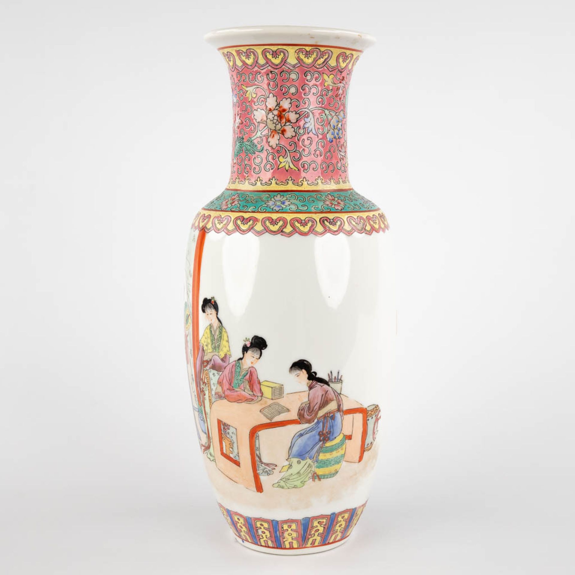 A Chinese vase with decor of Ladies at a desk, 20th C. (H:36 x D:14,5 cm) - Image 6 of 12