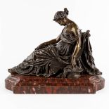 Roman lady holding a dagger, patinated bronze on a red marble base. 19th C. (D:18 x W:43 x H:34 cm)