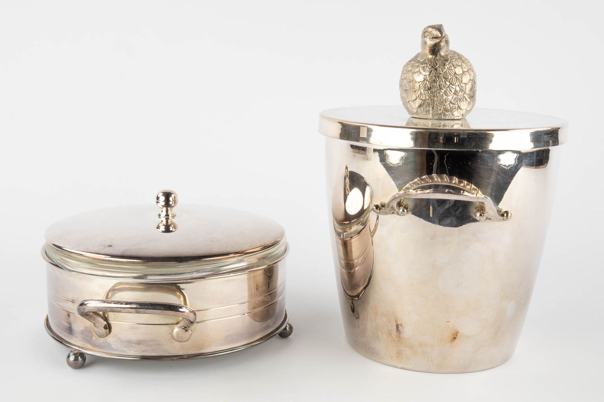 Four silver-plated storage boxes, ice-pails. (H:27 x D:20 cm) - Image 6 of 20
