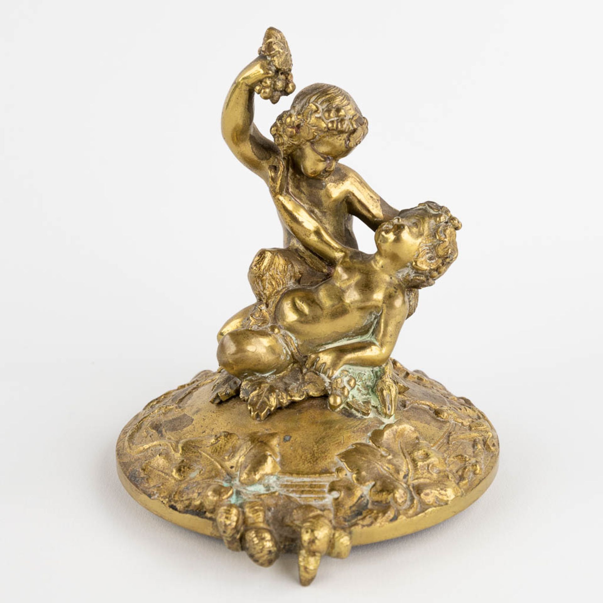 A pair of cassolettes, bronze on marble decorated with putti and Bacchus. Circa 1900. (D:16 x W:16 x - Image 13 of 13