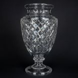 Val Saint Lambert, Jupiter, a large clear and cut crystal vase. (H:35,5 x D:20 cm)