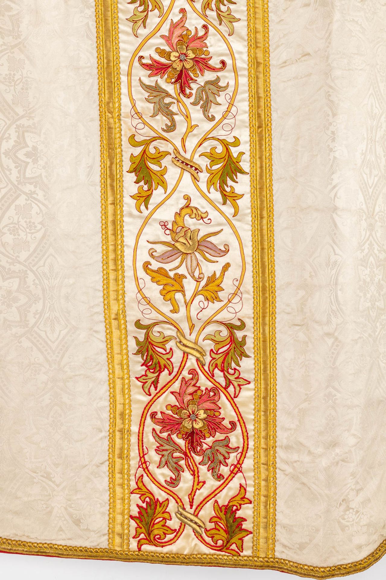 Three Roman Chasubles, Three Stola, thick gold thread embroideries. - Image 15 of 28