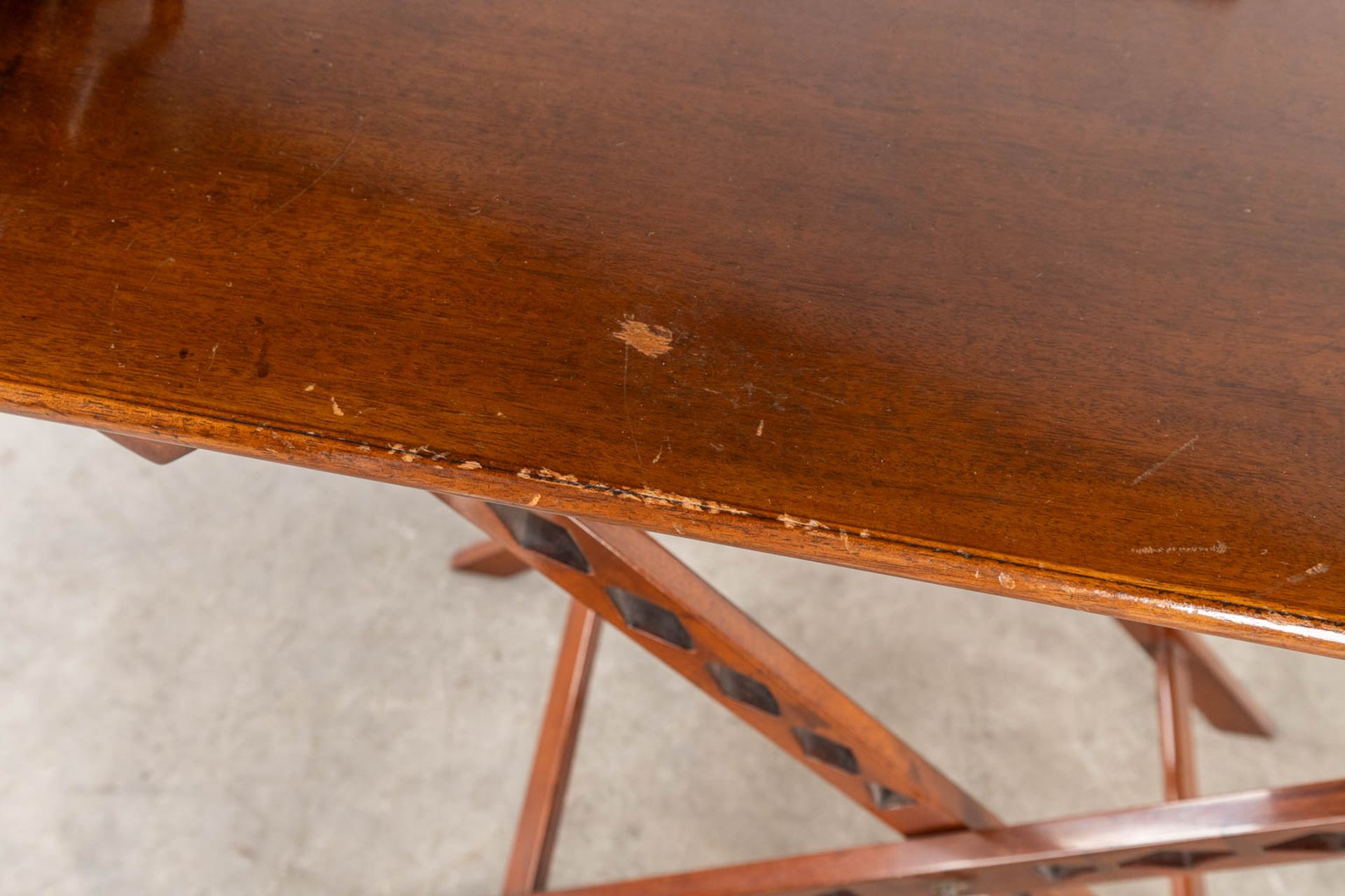 A 'Butler Tray' mahogany. 20th C. (D:43 x W:84 x H:80 cm) - Image 9 of 12