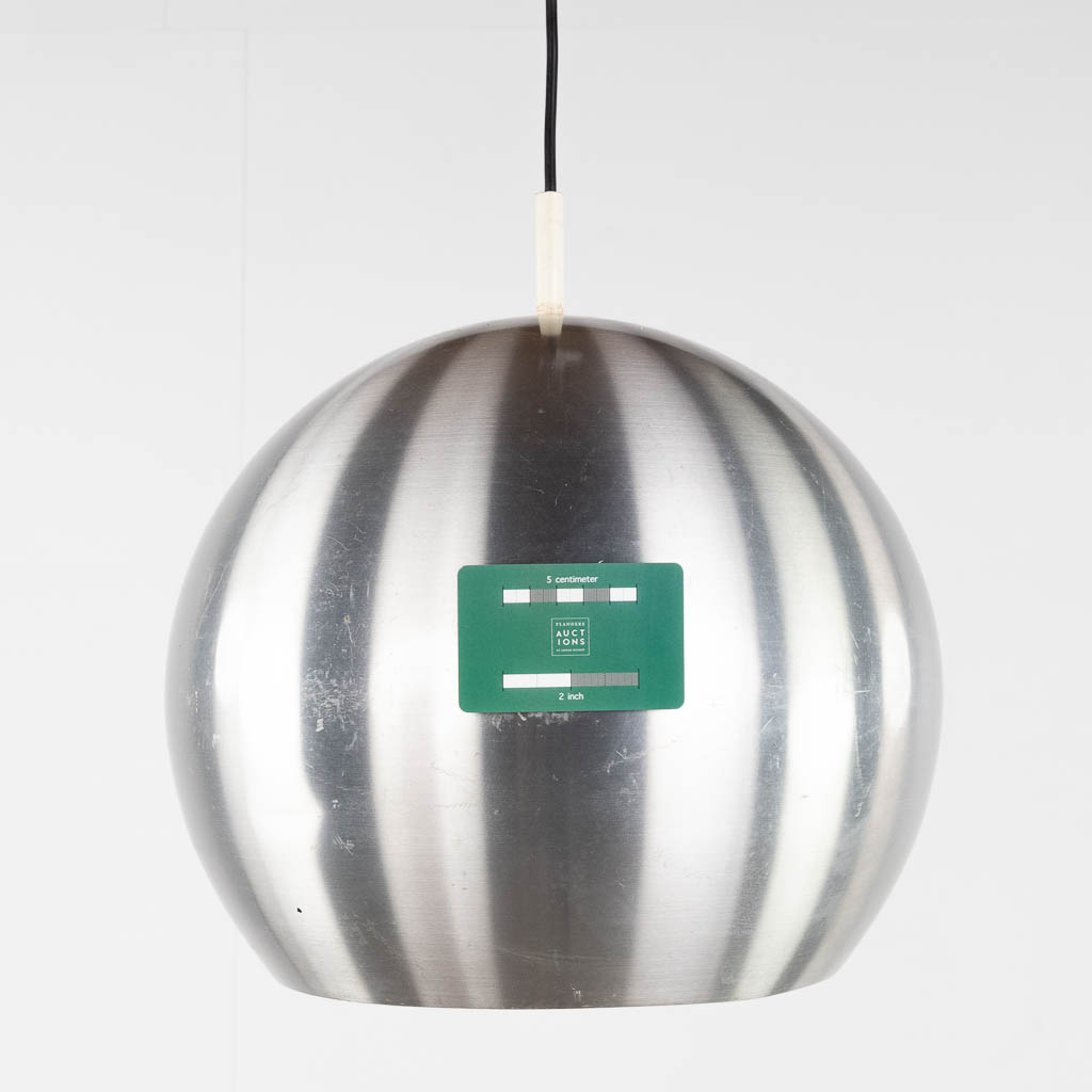 Raak Amsterdam, a pair of ceiling lamps, chromed metal. 20th C. (H:36 x D:36 cm) - Bild 2 aus 14