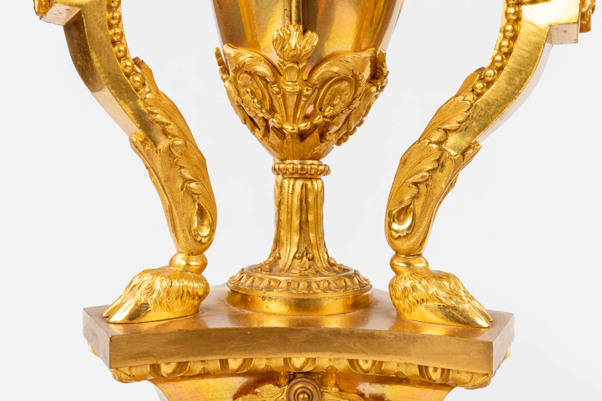 An imposing three-piece mantle garniture clock and candelabra, gilt bronze in Louis XVI style. Maiso - Image 35 of 38