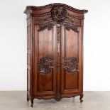 A wardrobe/cabinet, sculptured hardwood. 20th C. (D:64 x W:140 x H:235 cm)
