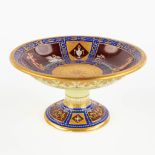 Royal Vienna, a small tazza with hand-painted decor, neoclassical style. (H:7 x D:13 cm)