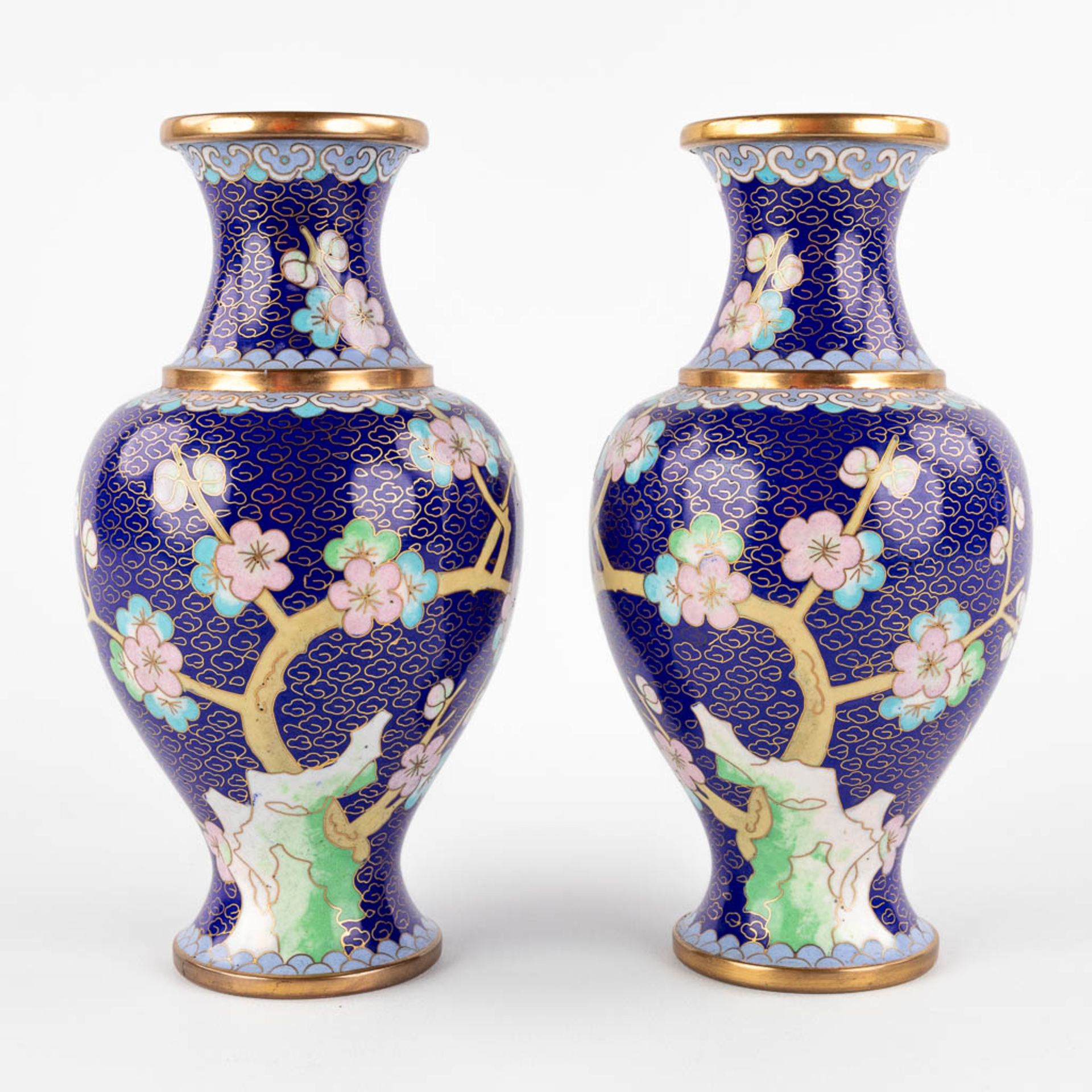 Five Oriental vases, cloisonné bronze. 20th C. (H:25 cm) - Image 11 of 27
