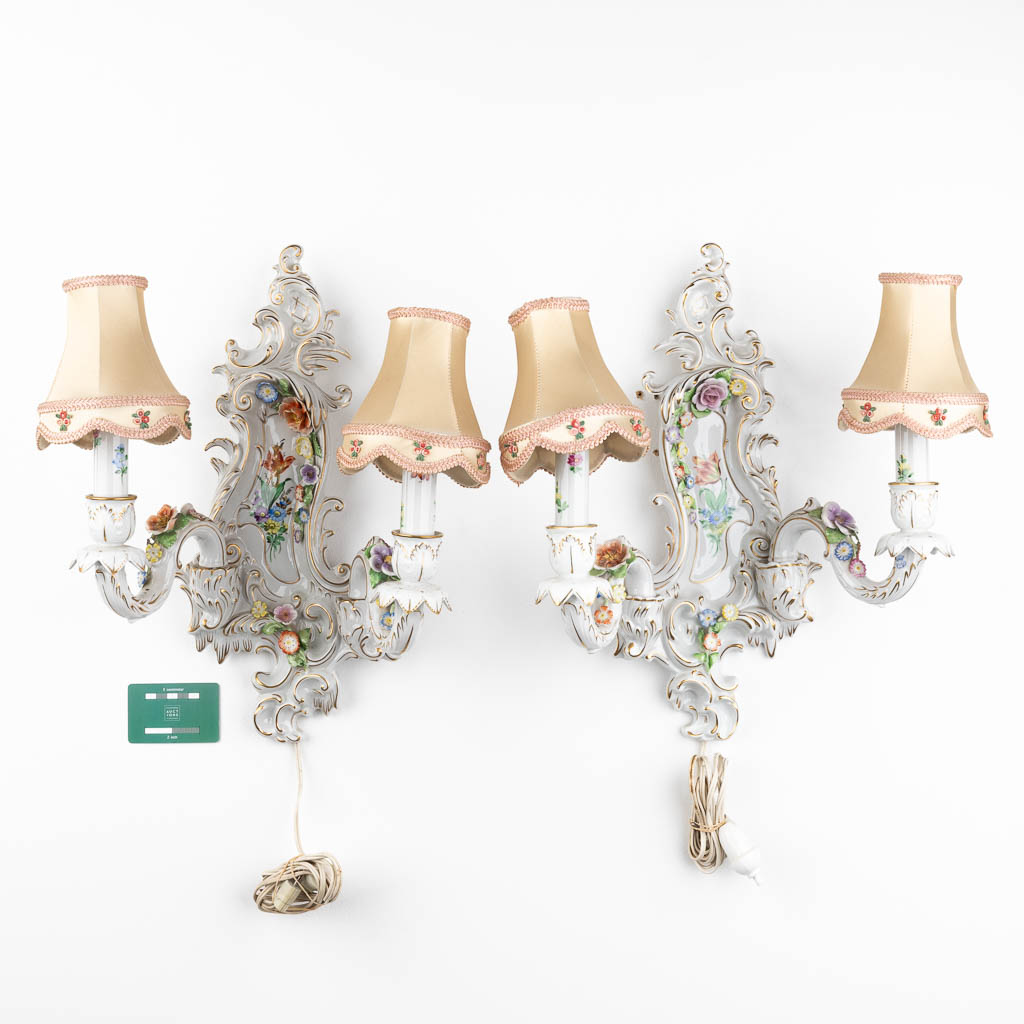 A pair of polychrome porcelain wall lamps, PMP. 20th C. (D:19 x W:33 x H:46 cm) - Bild 2 aus 19