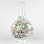 A Chinese vase decorated with landscapes and flowers, Republic, Circa 1900. (H:29 x D:16 cm)