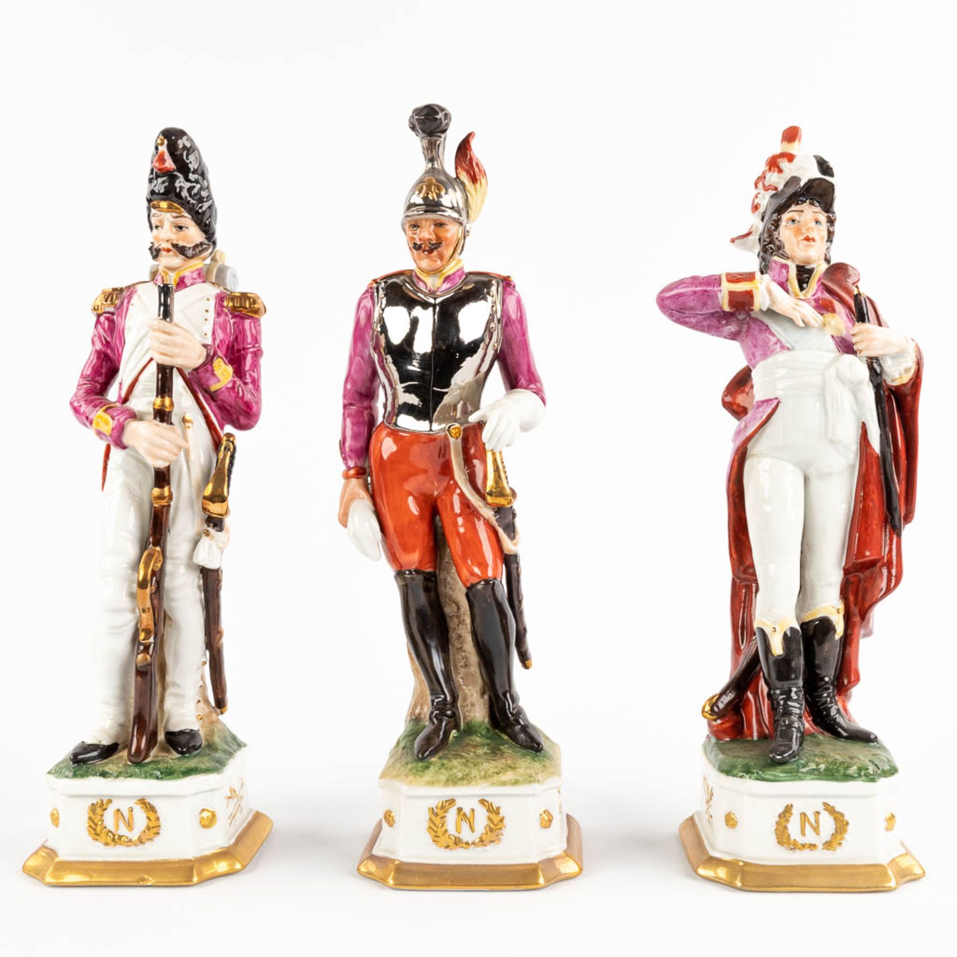 Napoleon and 9 generals, polychrome porcelain. 20th C. (H:32 cm) - Bild 6 aus 15