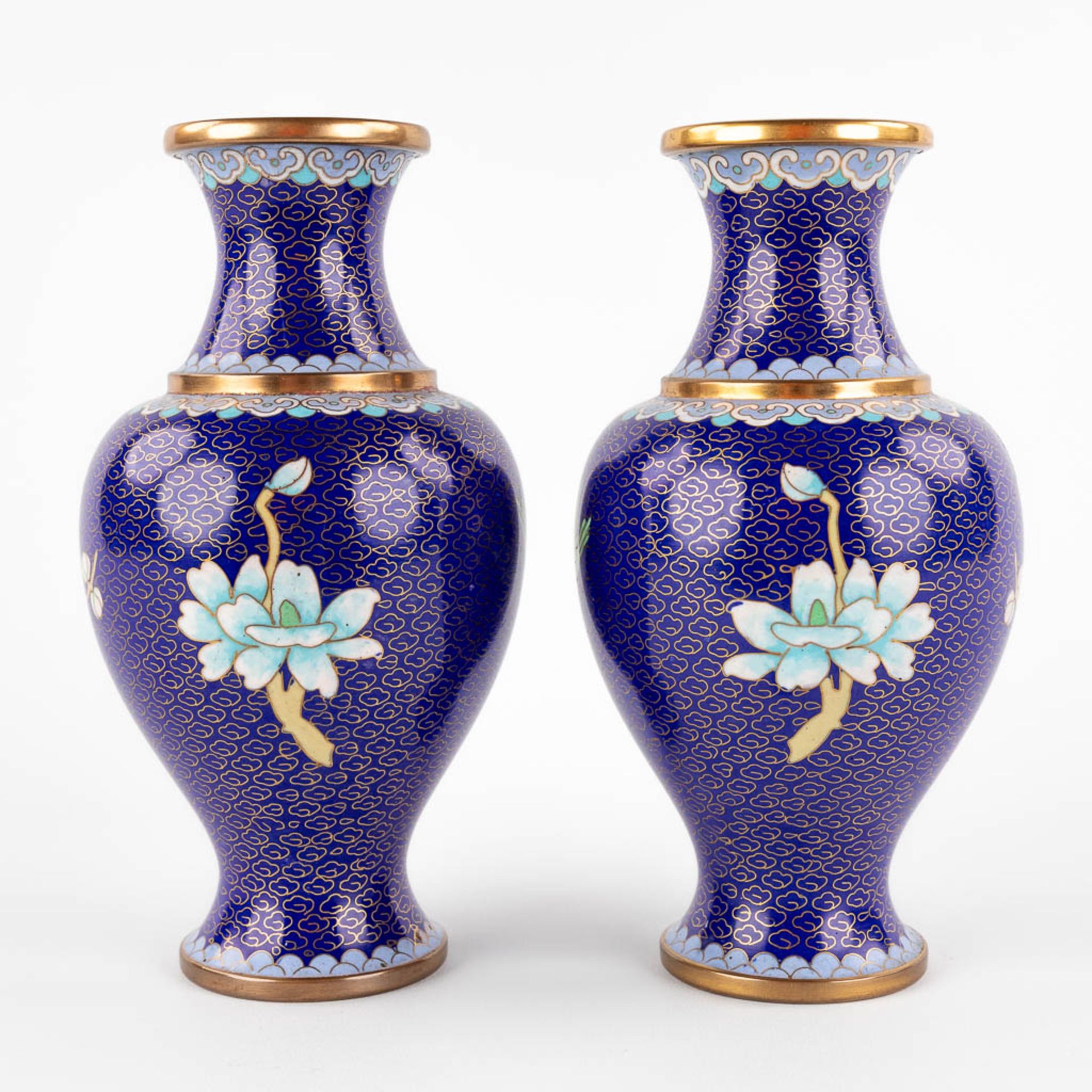 Five Oriental vases, cloisonné bronze. 20th C. (H:25 cm) - Image 13 of 27