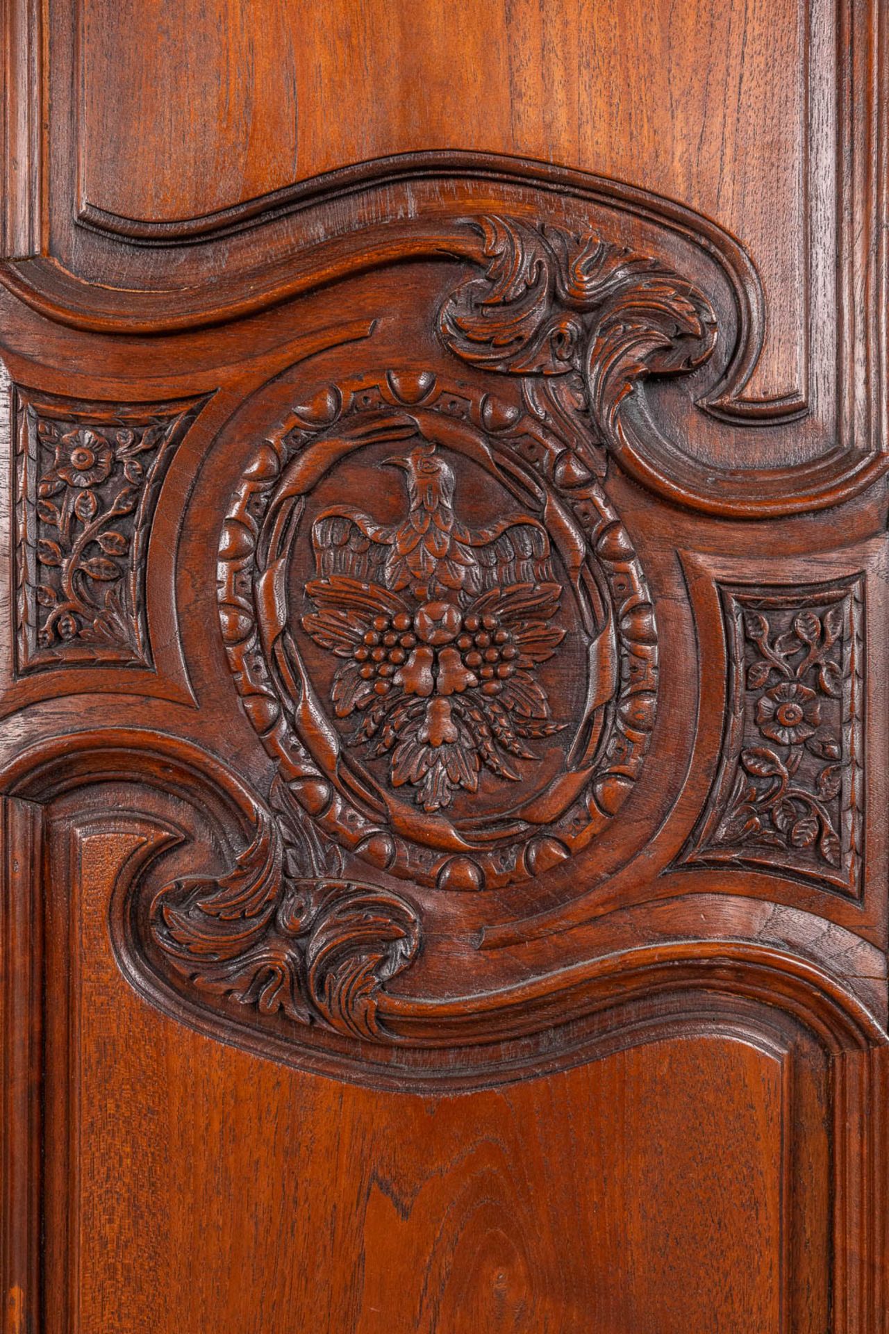 A wardrobe/cabinet, sculptured hardwood. 20th C. (D:64 x W:140 x H:235 cm) - Image 11 of 20