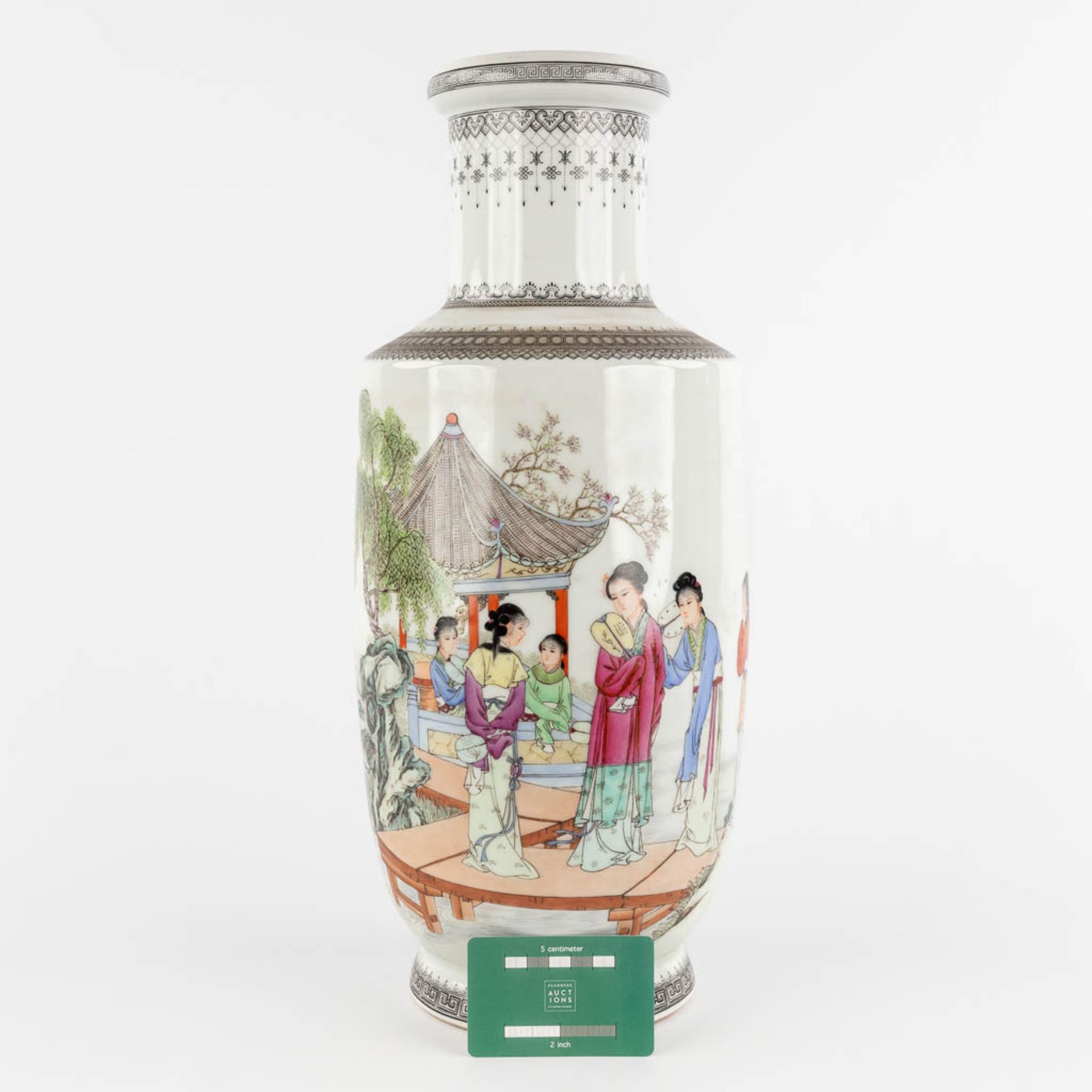 A Chinese vase decorated with a fine decor of ladies, 20th C. (H:45 x D:19 cm) - Image 2 of 13