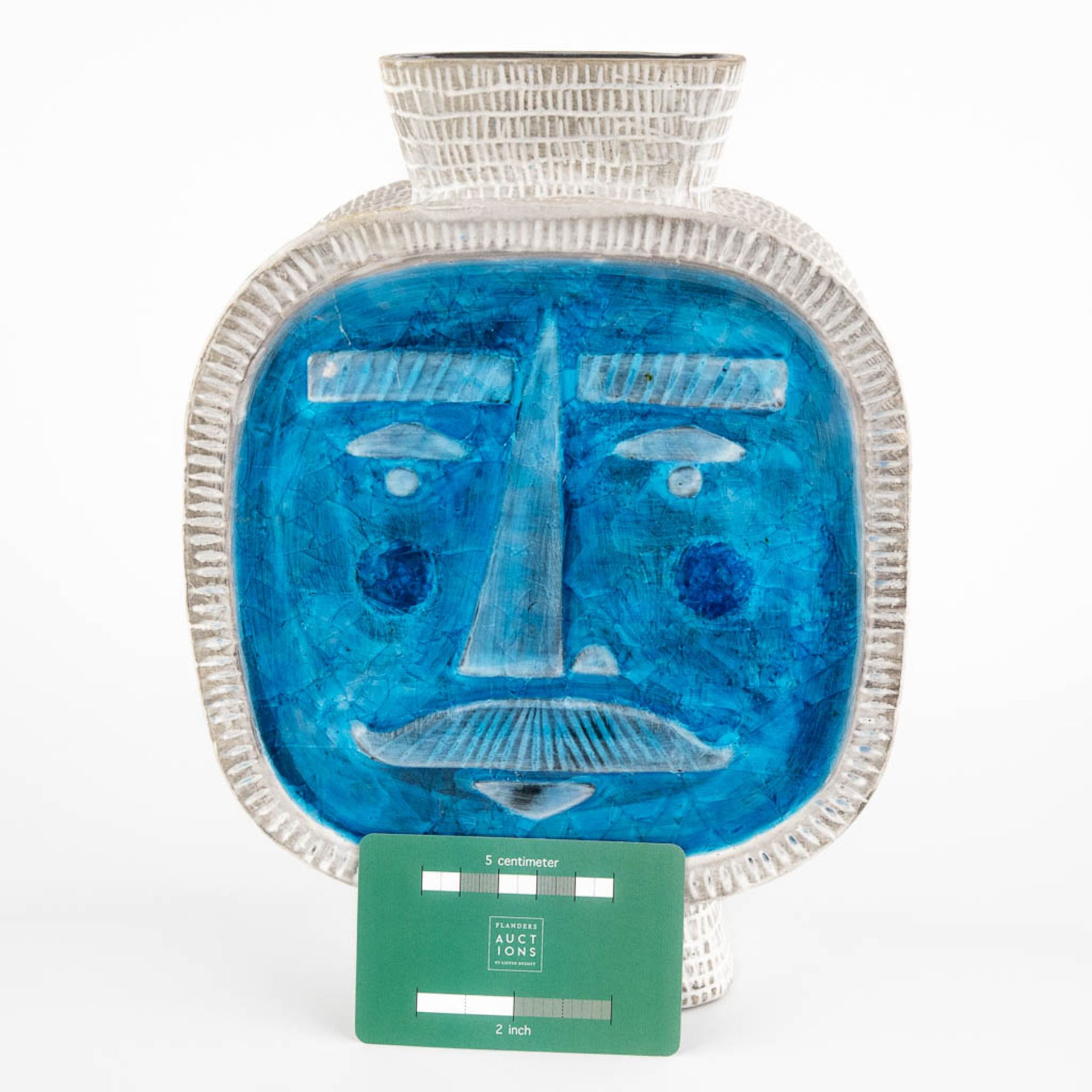 Jonathan ADLER (1966) 'Vase decorated with faces' glazed ceramics. (D:9 x W:18,5 x H:25 cm) - Image 2 of 12