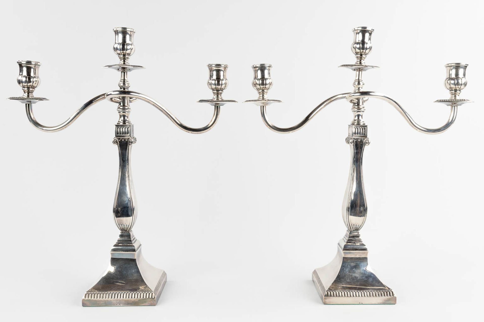A pair of three-armed table candelabra, Spain, Silver, 915/1000. 1621g.  (D:12 x W:37 x H:45 cm) - Bild 5 aus 14