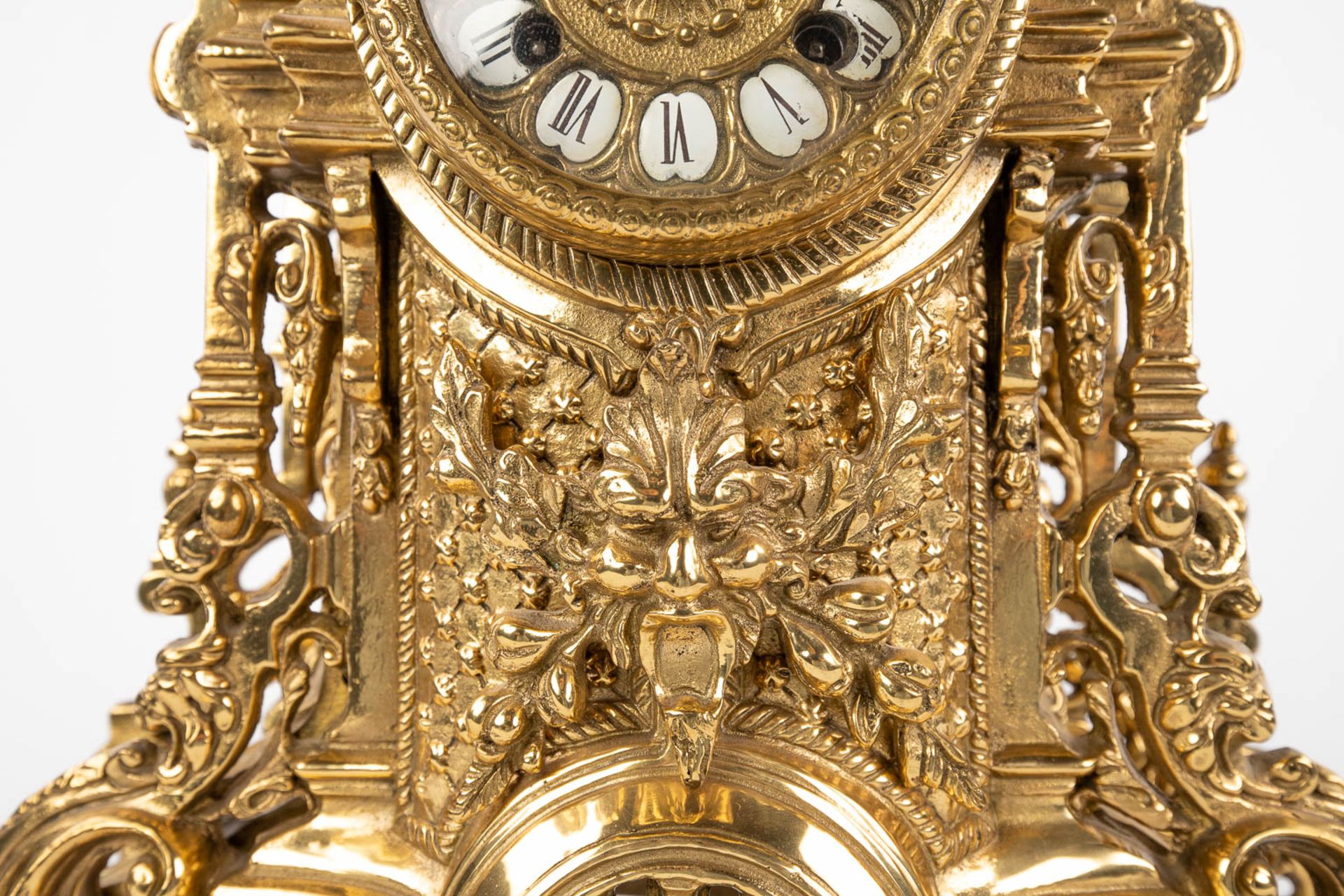 A three-piece mantle garniture clock and candelabra, bronze. 20th C. (D:16 x W:35 x H:62 cm) - Image 15 of 16