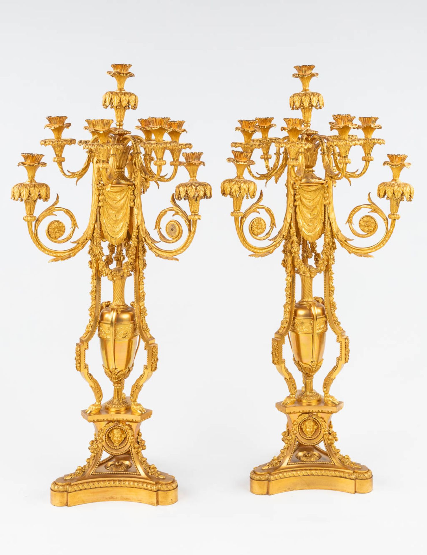 An imposing three-piece mantle garniture clock and candelabra, gilt bronze in Louis XVI style. Maiso - Image 27 of 38