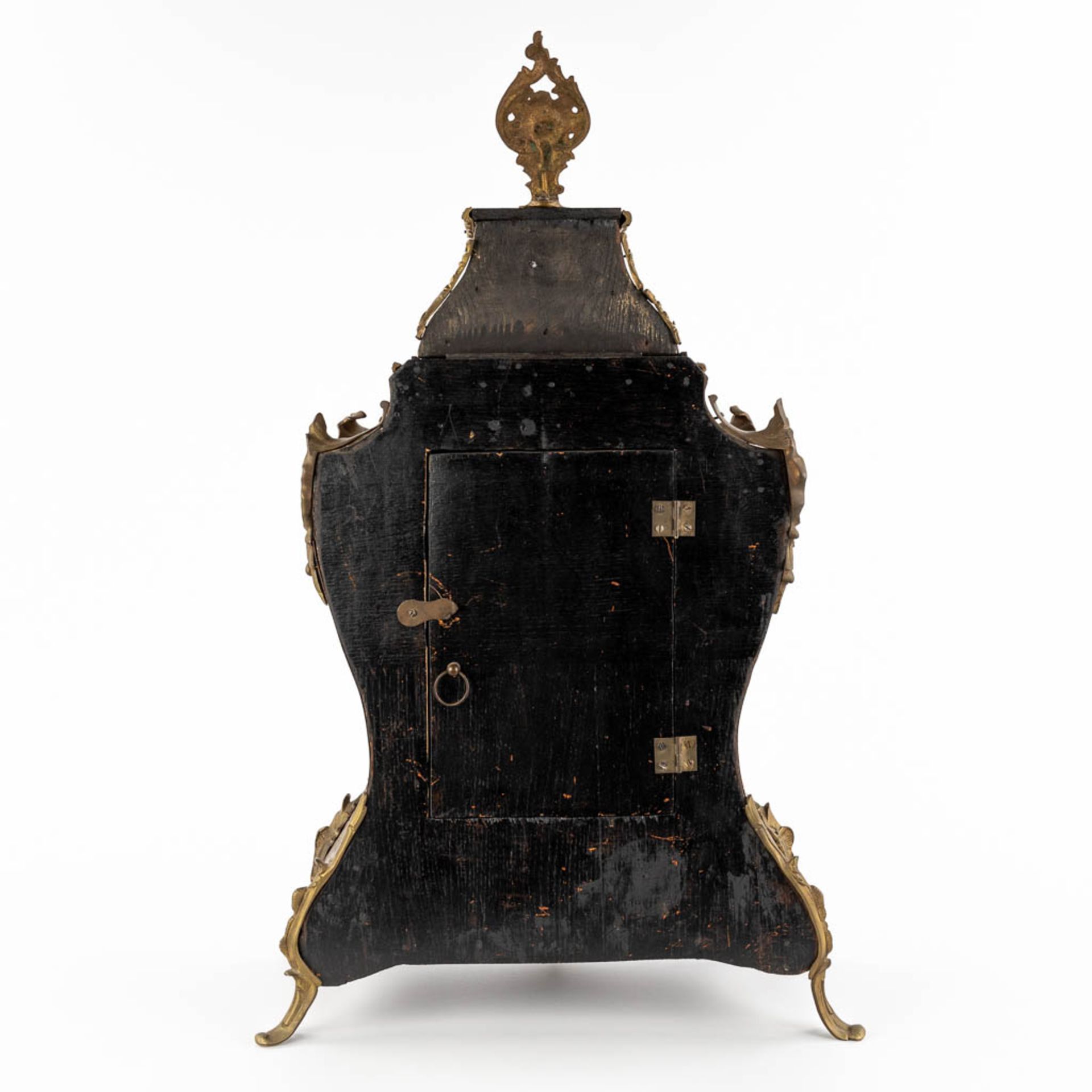 An antique mantle clock, tortoiseshell and copper inlay, early 20th C. (D:18 x W:38 x H:65 cm) - Bild 6 aus 15