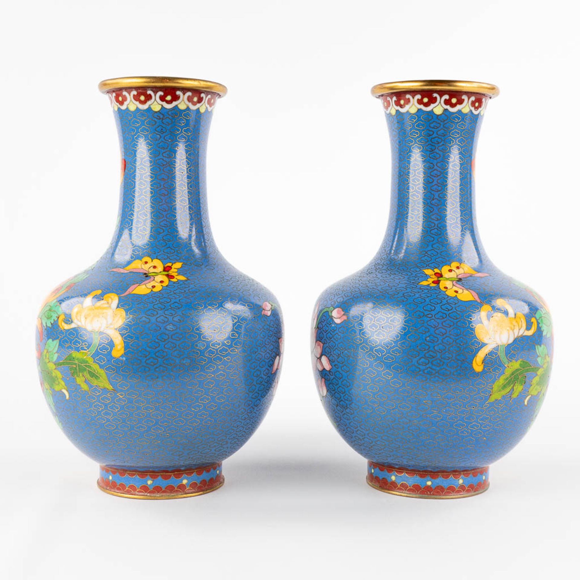 Five Oriental vases, cloisonné bronze. 20th C. (H:25 cm) - Image 4 of 27