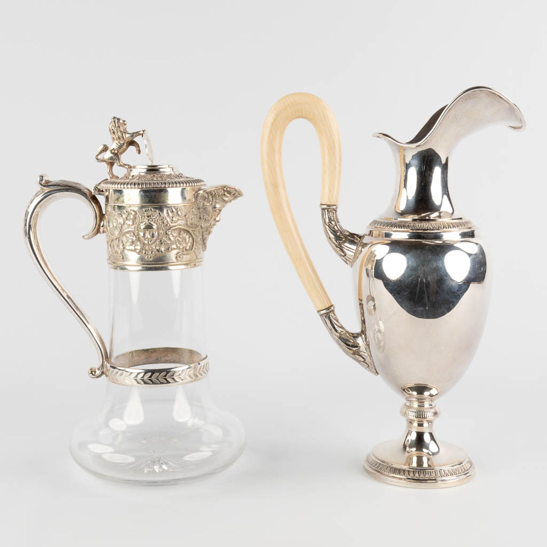 Two pitchers, cyrstal and silver-plated metal. (H:29 cm) - Image 3 of 14